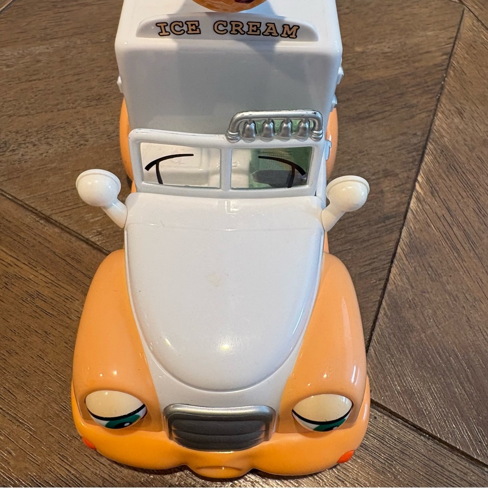 Vintage Summer Scoop 2003 Chevron Cars Ice Cream Truck #34 white & orange - Picture 6 of 7